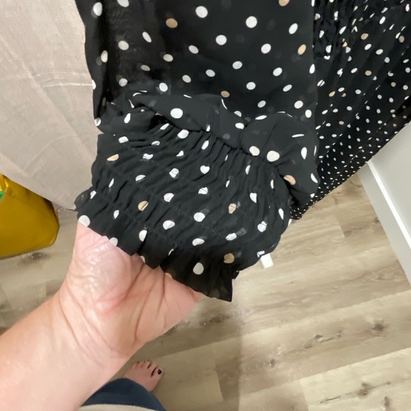 Two tone dots . Beautiful dress - Picture 2 of 6